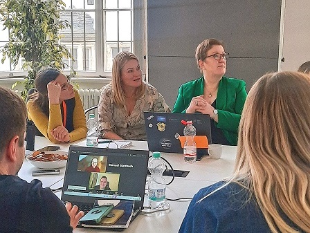 Internationalisierung neu gedacht: Collaborative Online International Learning (COIL) als digitale Lehrkooperationen mit THWS-Mitarbeitenden