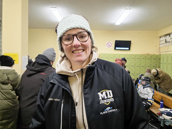 Als Jenny Tamás in Turin mit dem Eishockey-Team gegen Russland siegte: Vor 20 Jahren war eine Schweinfurterin bei Olympia dabei