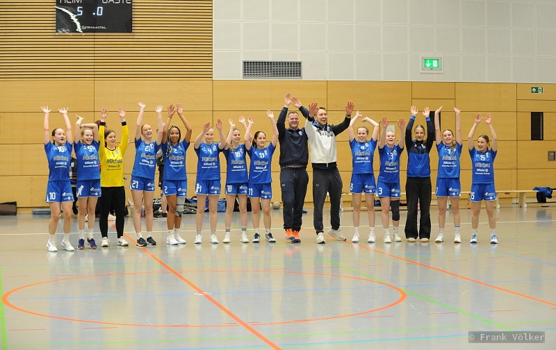 Durch einen Siebenmeter in den letzten Sekunden schlagen die Mädels des MHV die Gäste aus Ochsenfurt