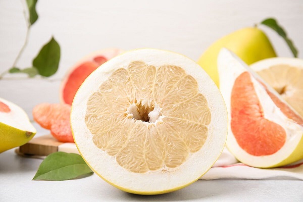 Was unterscheidet Pampelmuse, Grapefruit und Pomelo? Die Verbraucherzentrale weiß es!­