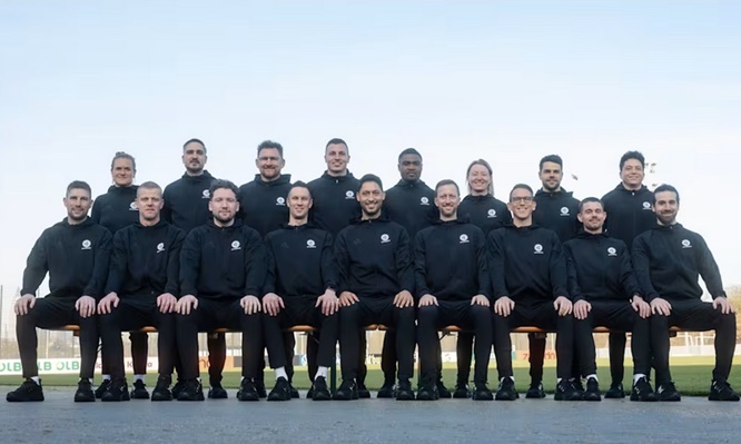 Victor Kleinhenz trifft Wolfsburgs Bundesliga-Coach Daniel Bauer: 17 Teilnehmer*innen beim DFB Pro Lizenz-Lehrgang 2026