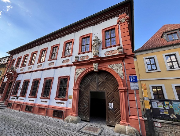 „Lese-Woll-Nachmittag“: Neues Angebot in der Volkacher Stadtbibliothek