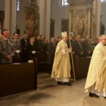 Auch im Kriegsfall auf Frieden abzielen: Weihbischof Paul Reder feiert zum Weltfriedenstag Gottesdienst mit rund 350 Soldatinnen und Soldaten
