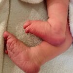 Sie kam um 04.06 Uhr in der Silvesternacht: Sama ist das Neujahrsbaby 2026