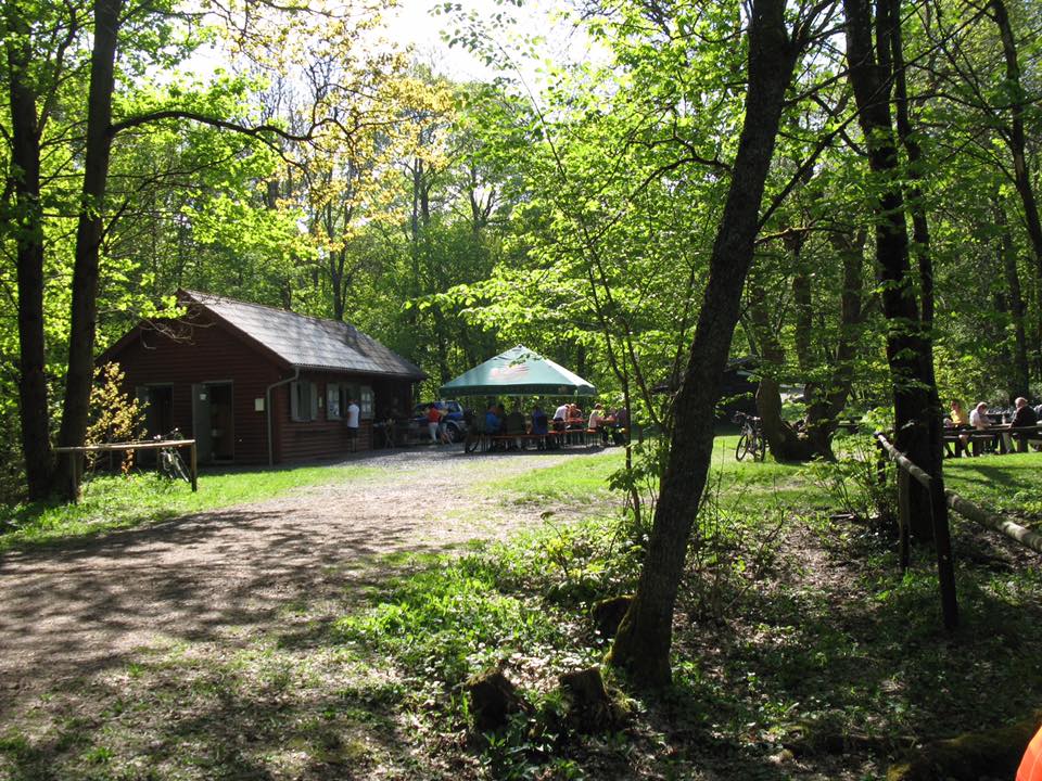 Betreiber gesucht für den Kiosk am Basaltsee: Wer will Touristen in der Rhön bewirten?