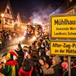 Nachtfaschingsumzug in Mühlhausen: Der Gaudiwurm schlängelt sich im Dunkeln durch das Dorf bei Werneck