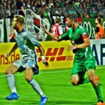 Ein Mal mehr großer Fußball in der Riedel Bau-Arena: Der FC Schalke 04 kommt zum 90. Geburtstag des Sachs-Stadions