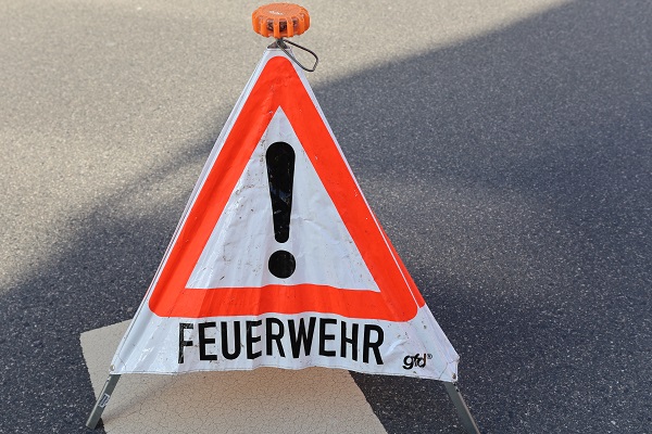 Scheunenbrand sorgt in Willanzheim für einen Großeinsatz der Feuerwehr – Kriminalpolizei Würzburg ermittelt