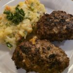 Essen wie Gott in Franken: gefüllte Fleischküchli, Gerupfter und Käsekuchen zum Bockbier