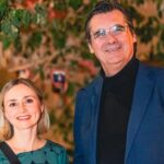 Offene Diskussion statt Schweigen: OB-Kandidat Ralf Hofmann lud zur Lesung mit der russlanddeutschen Autorin Ira Peter