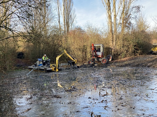 Aktiver Naturschutz für bedrohte Lebensräume: Naturdenkmal Schafbrunnen bekommt Hilfe