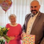 Zufriedene Mieterin seit mehr als sechs Jahrzehnten: Warum sich Elisabeth Mauderer in der Kanzler-Stürzel-Straße so wohl fühlt