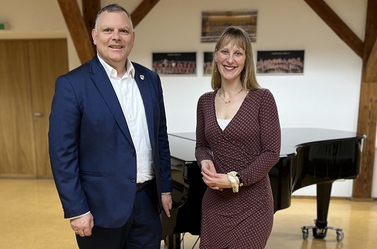 „Für die Musik begeistern!“: Anna-Lena Souza Santana übernimmt die Leitung der Volkacher Musikschule