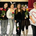 Zum Valentinstag 802 Rosen verschenkt: Blumen-Aktion von Marktheidenfelds Schülerinnen und Schülern sorgt für einen neuen Rekord