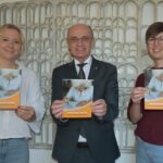 Ratgeber für Betroffene und Angehörige: Neuer Wegweiser Demenz für den Landkreis Haßberge