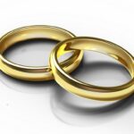 Ist da etwa eine Hochzeit geplant? Unbekannter entwendet die Eheringe eines Rentnerpärchens aus deren Wohnung