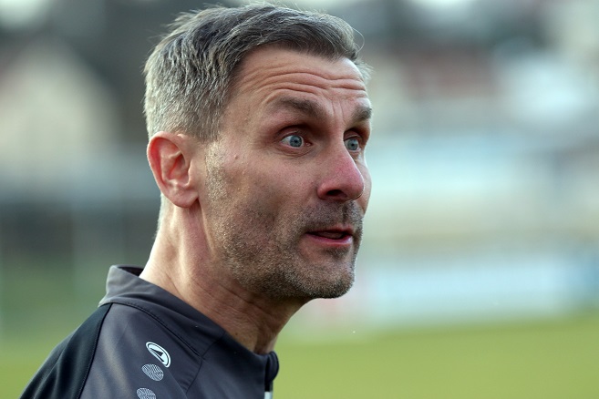 Trotz zwei Mann mehr lässt Büchold in Werneck zwei Zähler liegen – VIELE FOTOS!