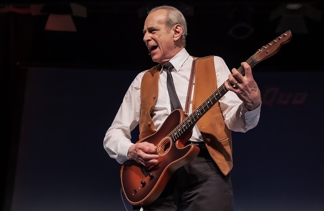 Der legendäre Status Quo-Frontmann Francis Rossi kommt nach Erlangen