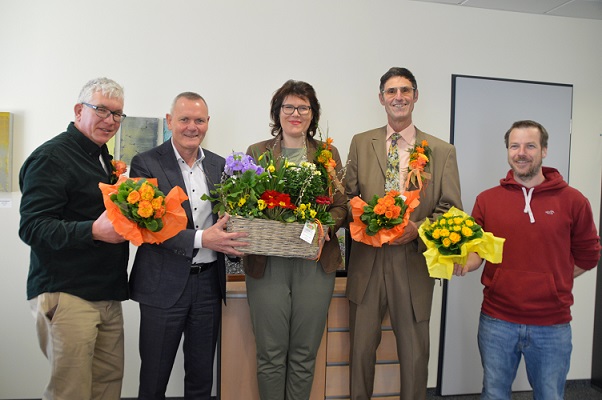 Ein Frühlingsgruß für die Stadtverwaltung: Delegation der Gärtner- und Floristenzunft besuchte Marktheidenfelds Ersten Bürgermeister Thomas Stamm