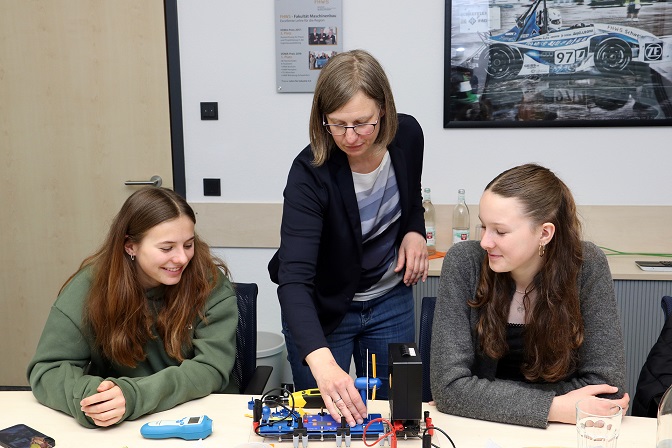 Unterstützung für SchülerInnen bei der Berufswahl: Vielfältige Angebote an der THWS am Girls‘ und Boys‘Day 2026