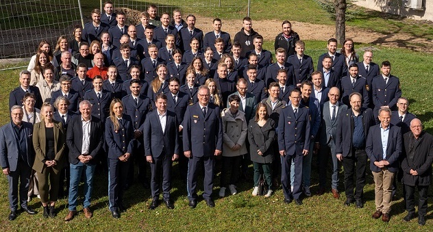 Verstärkung für das Polizeipräsidium Unterfranken: Bayerns Innenstaatssekretär Sandro Kirchner begrüßt 67 Neuzugänge in Würzburg