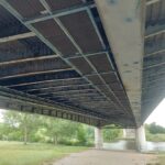 73-Jährige war auf der Hahnenhügelbrücke entgegen der Fahrtrichtung unterwegs: Polizei ermittelt und sucht mögliche Geschädigte