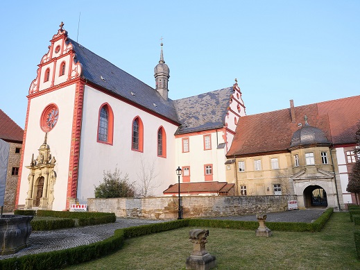 Erster Schritt zur Rettung eines Kulturdenkmals: 250.000 Euro Förderung zur Instandsetzung der Klosterkirche in Tückelhausen