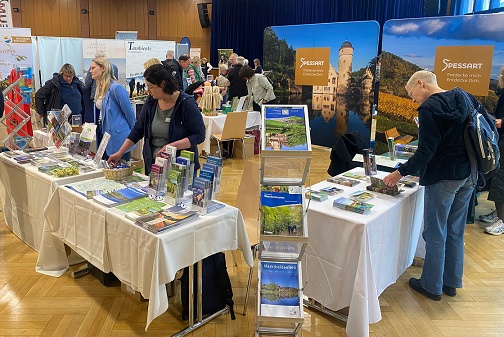 Marktheidenfeld stellt sich in Frankfurt vor: Erfolgreiche Teilnahme bei der Messe „ADFC Rad+Reise“