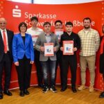 Planspiel Börse 2025/26: AvH gehört erneut mit zwei Teams zu den Gewinnern mit Platz 2. und 3. im Nachhaltigkeitswettbewerb