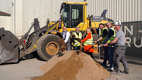 Spatenstich für neue Hallen am Kompostwerk Klosterforst: Landkreis Kitzingen investiert in moderne Abfallwirtschaft