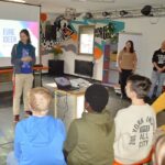 Konkrete Projekte für die Stadt entwickelt: Teilnehmende der Mittelschule stellen ihre Ideen dem Marktheidenfelder Sozialausschuss vor