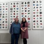 Neue Kunst in alten Mauern: Gemeinschaftswerk „Kunst setzt Zeichen“ erhält neuen Platz im Landratsamt