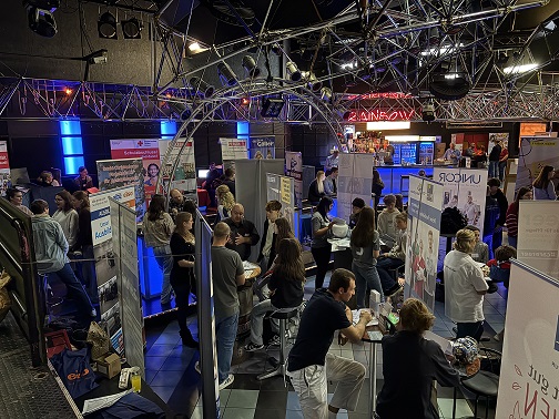 Zwei Wege zum perfekten Azubi-Match: Unternehmen können sich ab sofort für die Erfolgsformate Speeddating und Entdecker-Dates anmelden