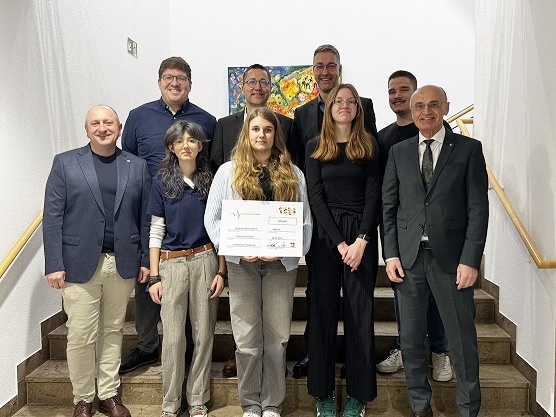 Starke Partnerschaft für junge Menschen: Landkreis Haßberge übergibt Spende an die heilpädagogische Praxis Lebenslinie