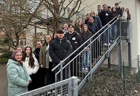 Rund 30 Auszubildende beim Azubi-Tag von Caritas und Bistum im Hotel Sankt Markushof in Gadheim