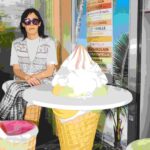 „Ding Dong“! Hier ist Eva Karl Faltermeier, die am 30. April in die Haßfurter Stadthalle kommt