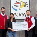 Über 1468 Euro: „Fränkische Jäger“ übergeben Spende an In Via Würzburg