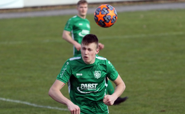 Das halbe Dutzend im Derby: Hambach schießt das Auf und Ab-Üchtelhausen in Zell so gut wie in die Relegation