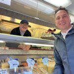 Zwei Urgesteine feiern Jubiläum: Obsthof Stenger und Forellenhof Höfling sind seit Jahrzehnten auf dem Lohrer Wochenmarkt zu finden