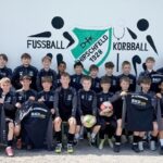 Hirschfelder U13 löst Gutschein ein: Neue Zipper für den Kader dank der SKD BKK und Sport König Werneck