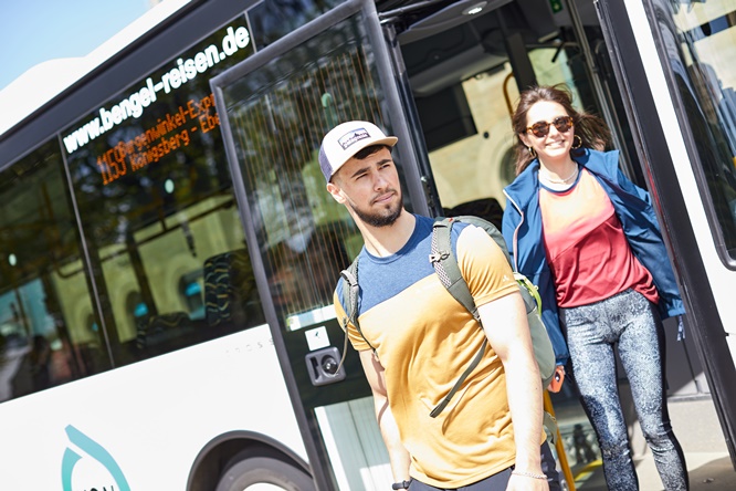 Ausflugsspaß für alle: Freizeitbusse Burgenwinkel-und Bier- und Wein-Express starten in die Saison 2026