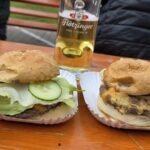 Fahr mal hin und kehr mal ein: Gute Burger in Büchold bekommt man nur als Fan der DJK