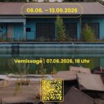 „Die letzte Saison“: Interaktive Foto-Ausstellung der Fotografin Larissa Seufert über den lost place Volkacher Freibad in der Barockscheune
