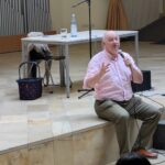 Mit Spaß und Sprache: Ein Besuch des französischen Autors Jean-Philippe Devise