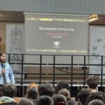 Europas Sicherheit im Wandel: Jugendoffizier der Bundeswehr besuchte das Alexander von Humboldt-Gymnasium