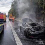 Brand eines Porsche auf der A3 sorgte für eine Vollsperre der Autobahn in Richtung Frankfurt
