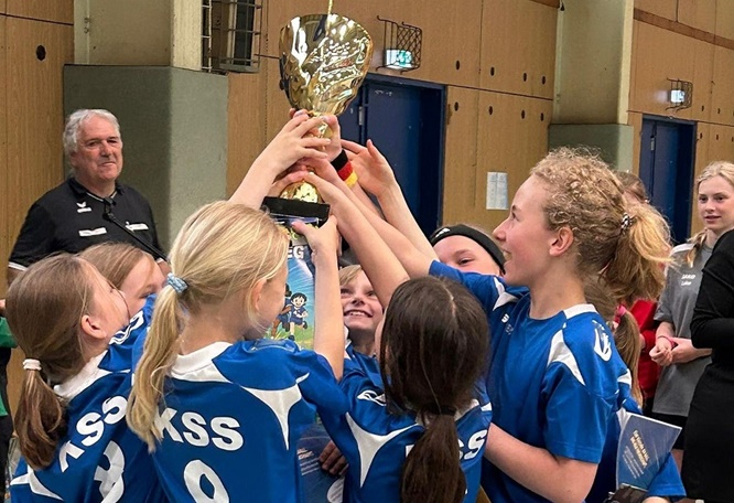 Erste Grundschul-Stadtmeisterschaft im Korbball bei der TG 48 begeistert die Schweinfurter Schulen
