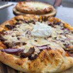 Fahr mal hin und kehr mal ein: Die doppelte Pizza im Innenhof der ehemaligen Lammbräu
