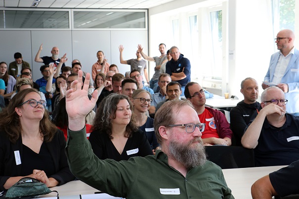 Moderner Datenschutz und professionelles Prompting: THWS-Beiträge während der „AI Week Mainfranken“