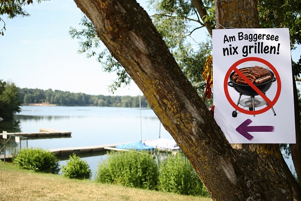 Grillverbot am Baggersee „Am Schweinfurter Kreuz“ aufgrund der Hitzewelle und der Waldbrandgefahr